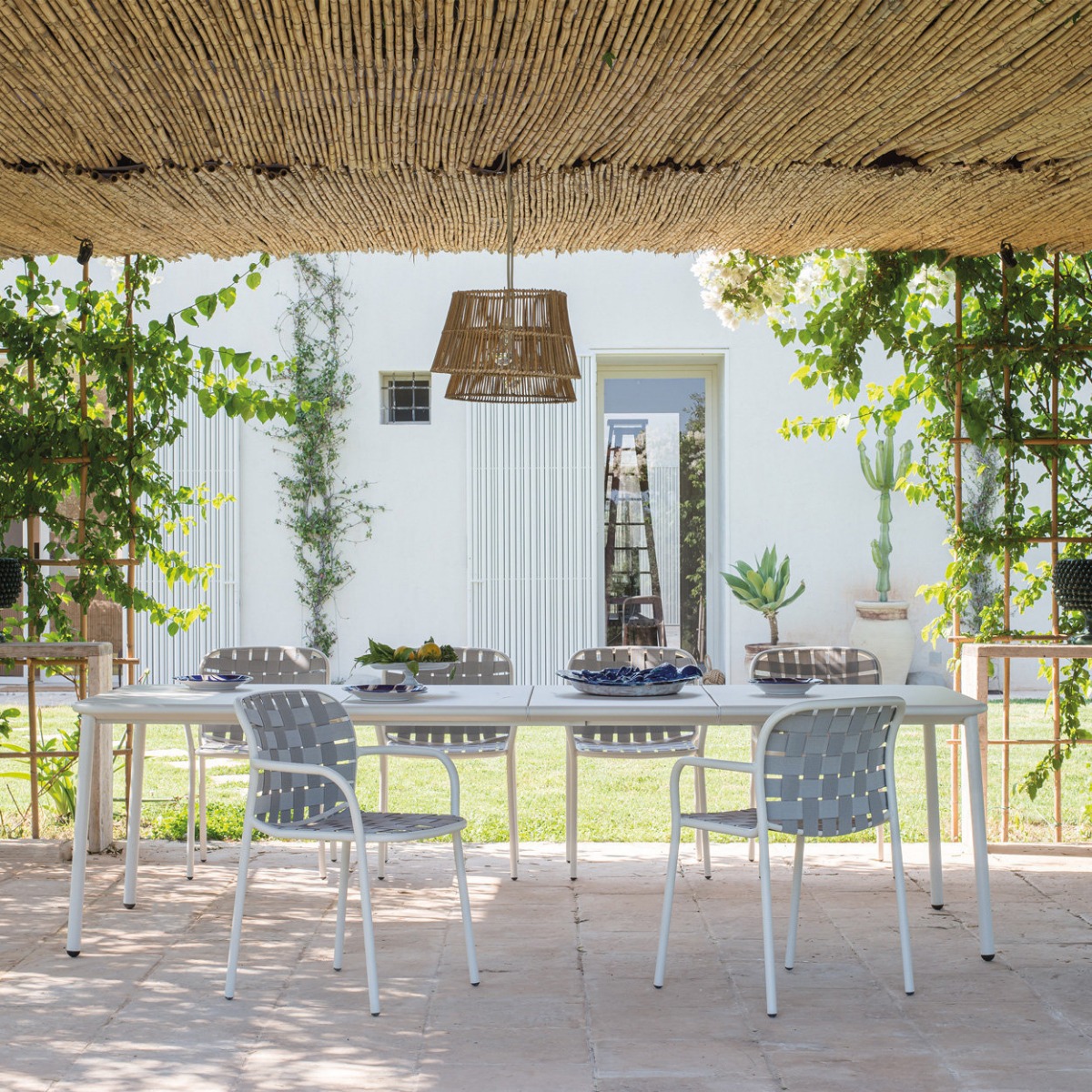 Emu dining set yard - immagine prodotto